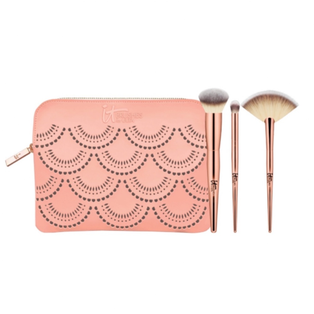 IT Cosmetics You Do It All Brush Set + Bag